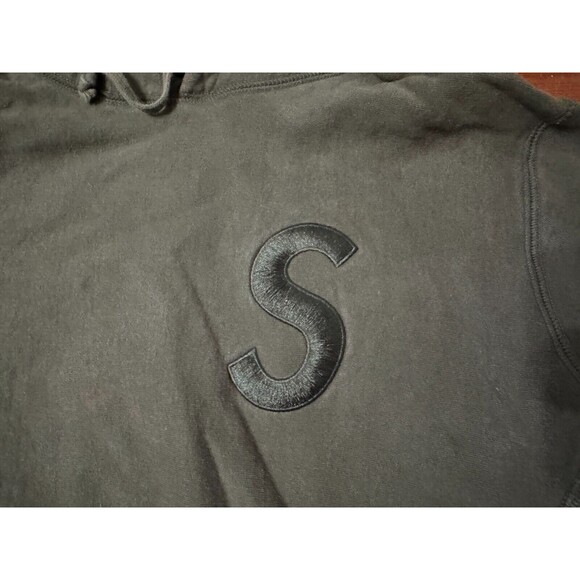 Supreme Tonal S Logo Hoodie Sweatshirt FW17 - Dark Olive Green - Men's Medium - Picture 3 of 11